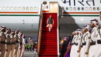 PM Modi lands in <i class="tbold">qatar</i>