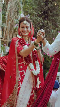 Dia Mirza shares <i class="tbold">unseen picture</i>s from her dreamy wedding with Vaibhav Rekhi