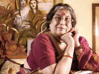 ​Nabaneeta Dev Sen wrote in <i class="tbold">bangla</i>