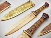 Gem of the orient <i class="tbold">knife</i>