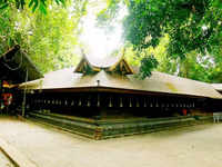 <i class="tbold">amenities</i> of Mannarasala Temple