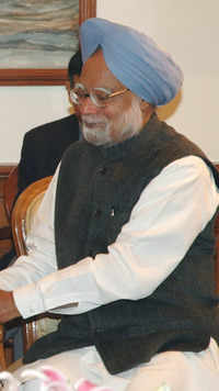 Dr <i class="tbold">Manmohan Singh</i>