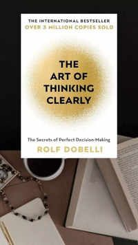 ​‘The Art of Thinking Clearly’ by <i class="tbold">rolf dobelli</i>