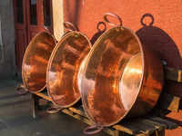 <i class="tbold">copper</i> Vessels
