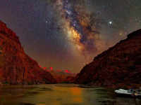 The Milky Way over the Grand <i class="tbold">canyon</i>