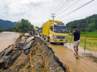 Landslides and <i class="tbold">flash floods</i> frequent in Indonesia