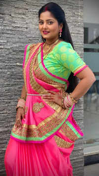 ​Anjana Singh's traditional attire serves as the ideal inspiration​