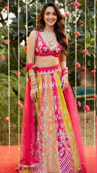 Holi 2024: 10 most <i class="tbold">colourful lehengas</i> worn by Bollywood divas