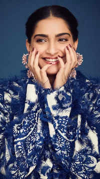 Sonam Kapoor gives <i class="tbold">mute</i>d tones a trendy twist in coordinated ensemble