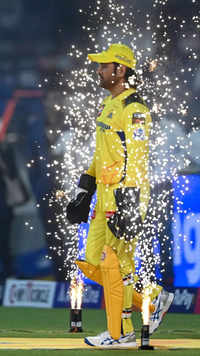 <i class="tbold">chennai super king</i>s (CSK)