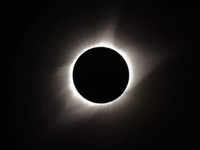 The allure of Total <i class="tbold">solar eclipse</i>s