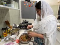 ​Dipika takes charge of cooking everything at her home after Saba and Sunny leave for Maudaha