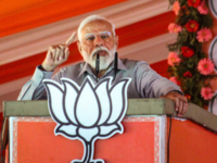 PM attacks Congress over Indian soldiers and <i class="tbold">corruption</i>