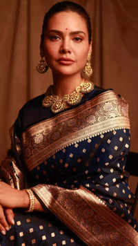 Esha Gupta’s traditional look in her grandma's blue saree has <i class="tbold">stolen</i> all our hearts