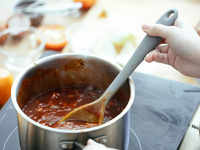 ​​Thickening <i class="tbold">soup</i>s and Sauces​