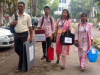 Madhya Pradesh polling team dispatched with EVMs