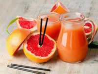 ​Grapefruit <i class="tbold">juice</i>
