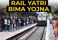 Rail Yatri <i class="tbold">bima yojana</i>