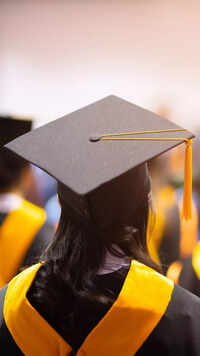 I<i class="tbold">it graduates</i>​