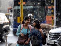 Rain lashes Delhi-NCR