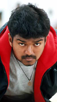 <i class="tbold">lesser known facts</i> about Vijay's 'Ghilli'