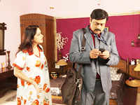 Click here to see the latest images of <i class="tbold">chhodo kal ki baatein movie preview</i>