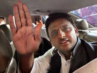 Akhilesh Yadav takes oath as UP <i class="tbold">chief minister</i>