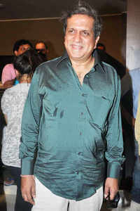 New pictures of <i class="tbold">darshan zariwala</i>