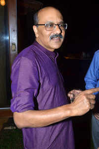 Check out our latest images of <i class="tbold">shekhar gupta</i>