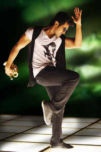 Check out our latest images of <i class="tbold">ram charan naayak</i>