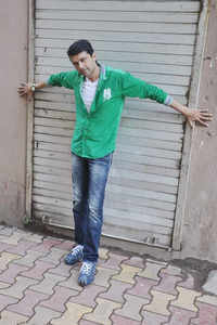 New pictures of <i class="tbold">no entry pudhe dhoka ahey</i>