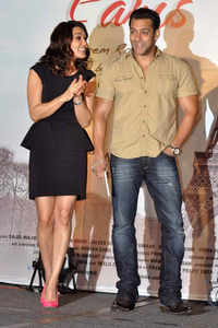 See the latest photos of <i class="tbold">ishkq in paris movie preview</i>