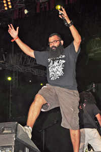 Check out our latest images of <i class="tbold">nh7 weekender</i>