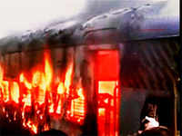 Click here to see the latest images of <i class="tbold">bus catches fire in karnataka</i>