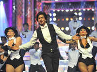 Click here to see the latest images of <i class="tbold">filmfare 2012</i>
