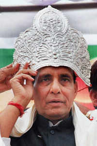 Check out our latest images of <i class="tbold">chief guest' rajnath singh</i>
