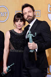 Click here to see the latest images of <i class="tbold">18th screen actors guild awards</i>