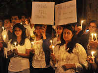Click here to see the latest images of <i class="tbold">delhi gang rape accuseds death</i>