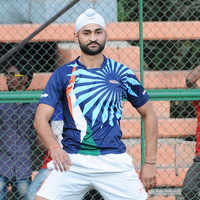 <i class="tbold">sardar singh</i> to captain India on Netherlands tour