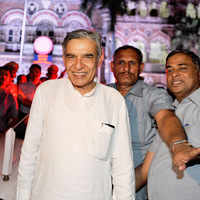 Click here to see the latest images of <i class="tbold">pawan kumar bansal</i>