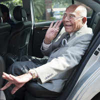 Click here to see the latest images of <i class="tbold">ram jethmalani suspension from bjp</i>