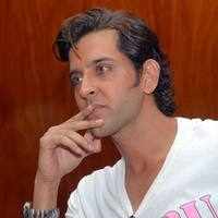 New pictures of <i class="tbold">hrithiks brain surgery</i>