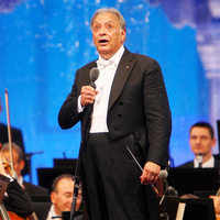 Click here to see the latest images of <i class="tbold">zubin mehta's kashmir concert</i>