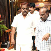 Check out our latest images of <i class="tbold">vijaykanth</i>