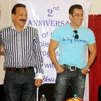 Salman attends charity event