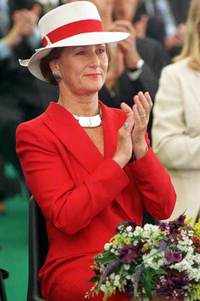 Trending photos of <i class="tbold">queen sonja of norway</i> on TOI today