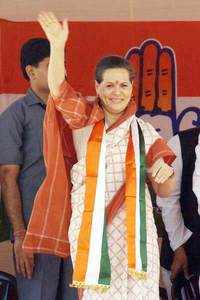 Check out our latest images of <i class="tbold">vice president of gujarat mahila congress</i>
