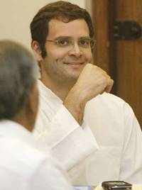 See the latest photos of <i class="tbold">sonia gandhi family</i>