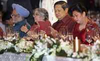 Trending photos of <i class="tbold">13th asem summit</i> on TOI today