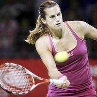 Check out our latest images of <i class="tbold">amelie mauresmo</i>